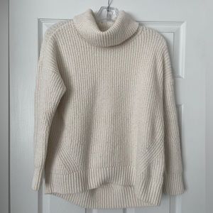 Old navy sweater